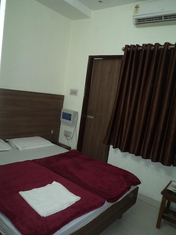 لاكناو Hotel Umang الغرفة الصورة
